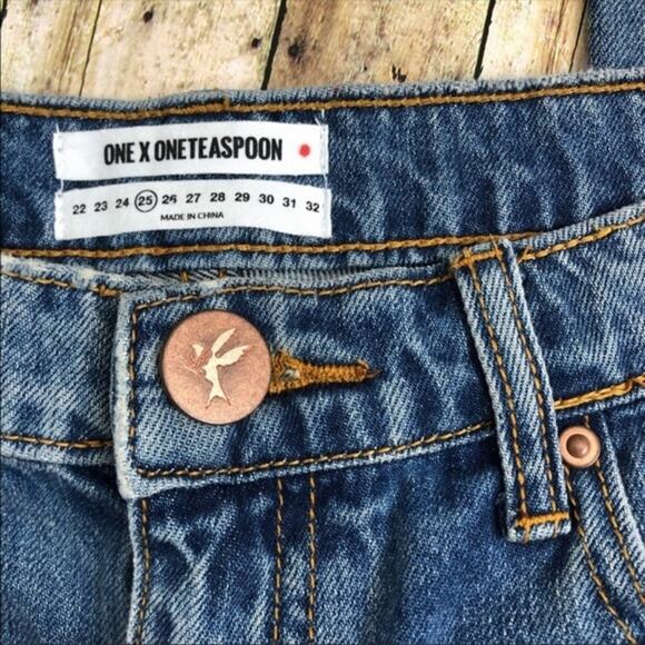 One Teaspoon Blue Buoy Awesome Baggies Cropped Jeans Sz 25 Ripped Booty Flirty - Picture 9 of 11